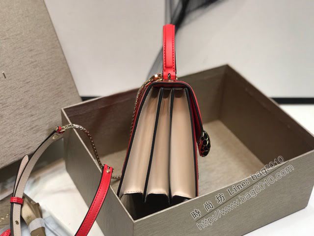 Bvlgari女包 寶格麗三層新款蛇頭包 經典蛇頭搭扣 手提斜挎款女包 B287961  fyd1456